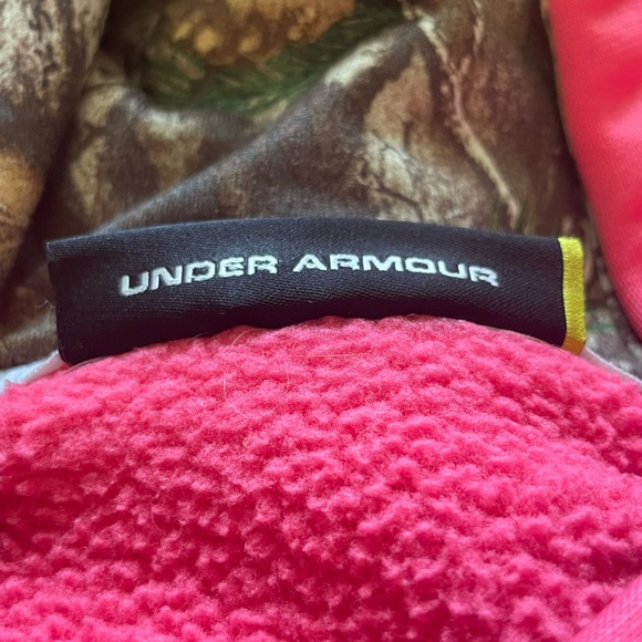 Medium Under Armour hoodie - Picture 3 of 3